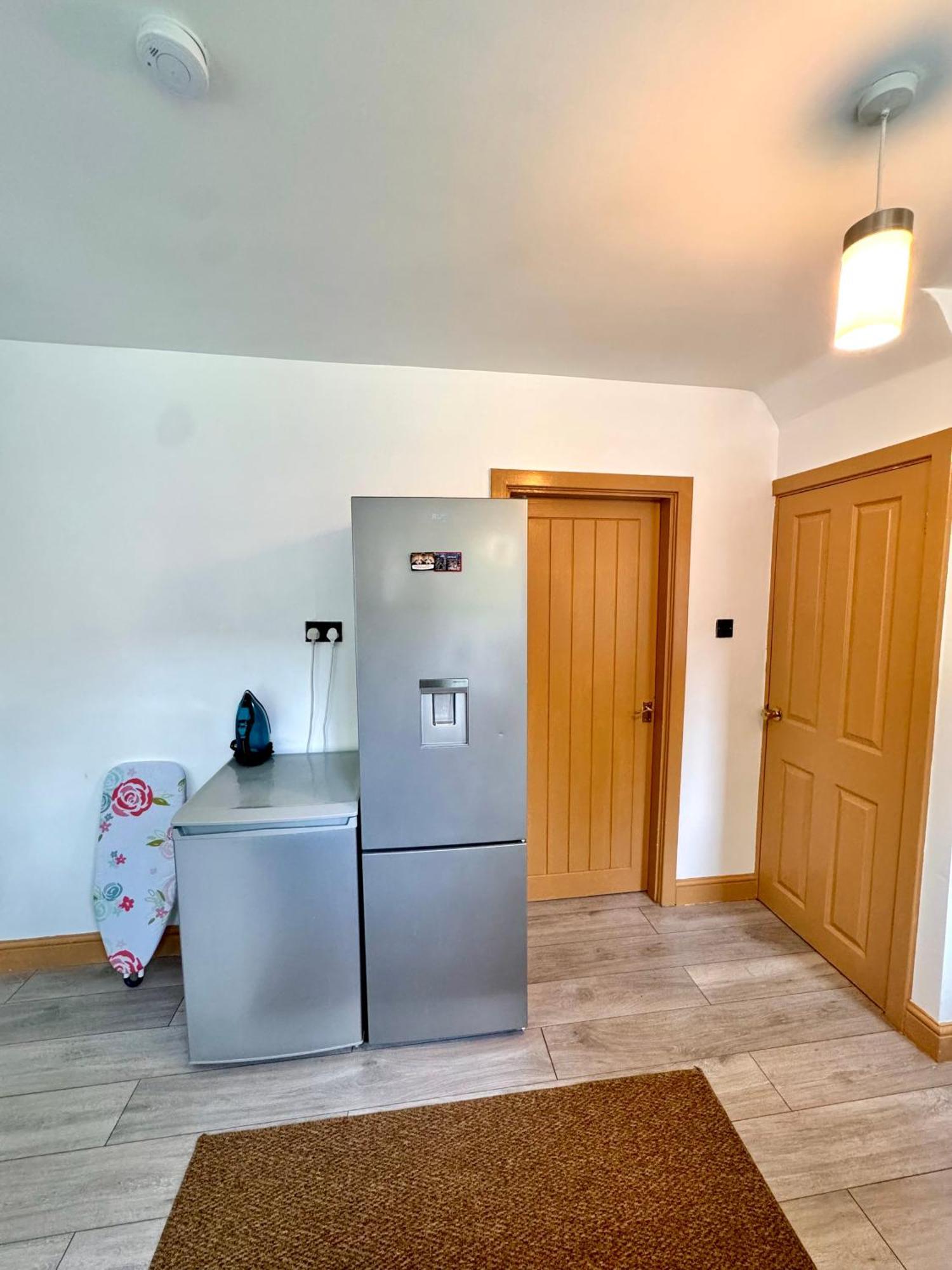 Апартаменти Contractor Haven- 3Bdr Crew House, Free Parking, Fast Wifi & Private Garden Ноттінгем Екстер'єр фото